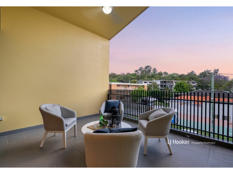 201/6 Lawson Street, Hawthorne QLD 4171