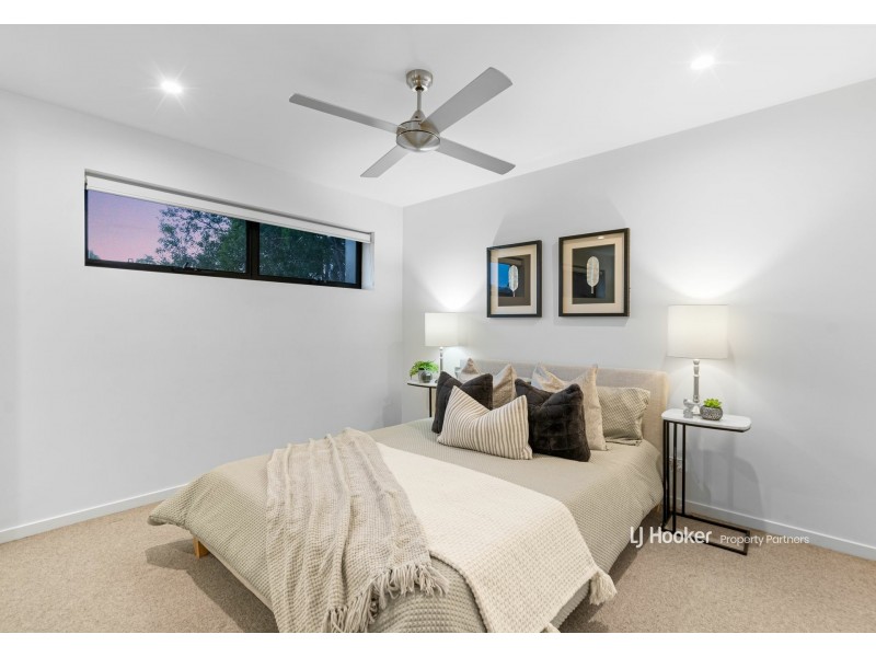 201/6 Lawson Street, Hawthorne QLD 4171