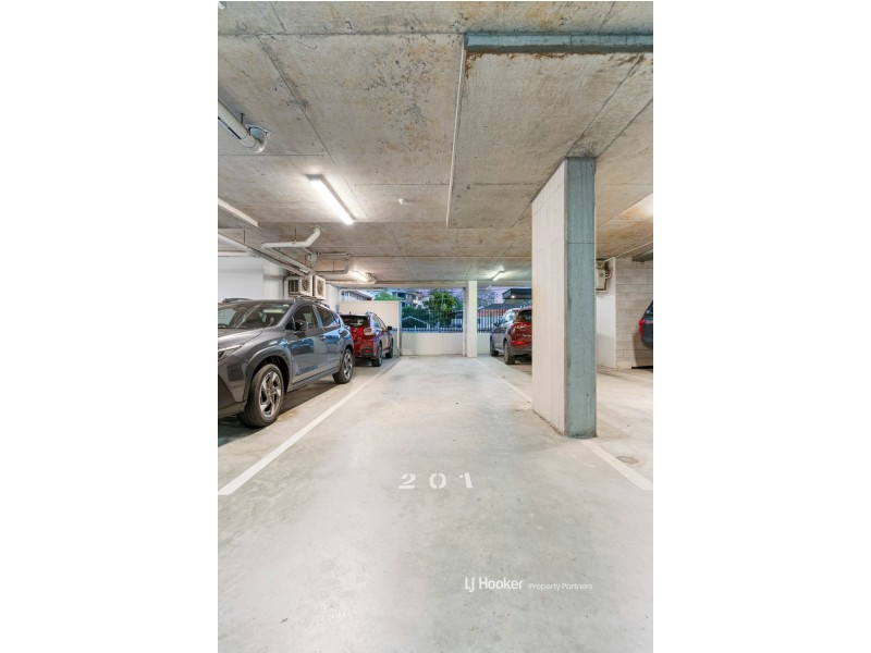 201/6 Lawson Street, Hawthorne QLD 4171