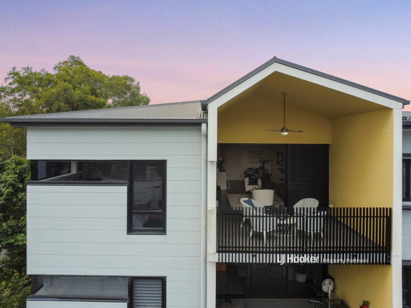 201/6 Lawson Street, Hawthorne QLD 4171