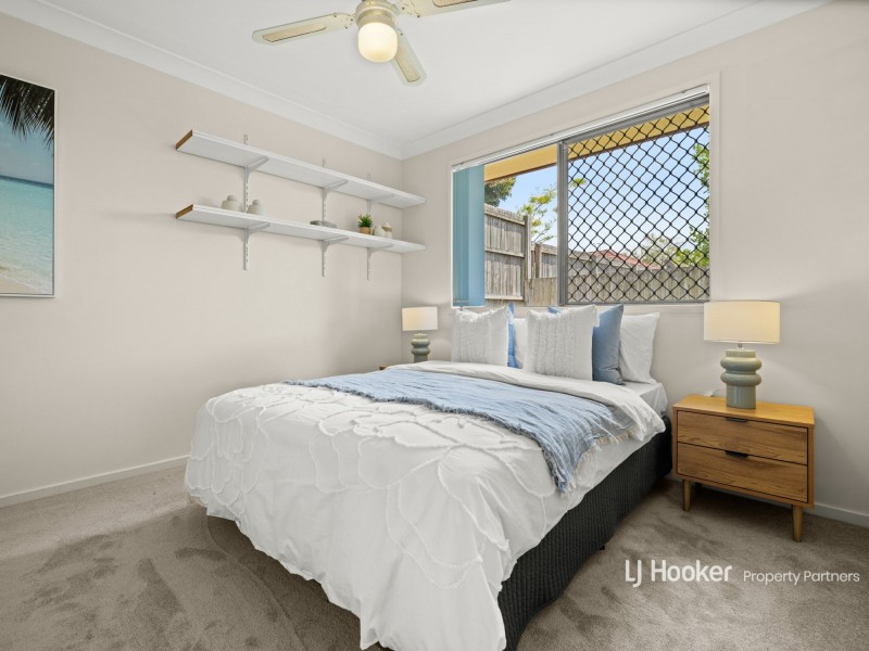 8 Robinson Crescent, Runcorn QLD 4113