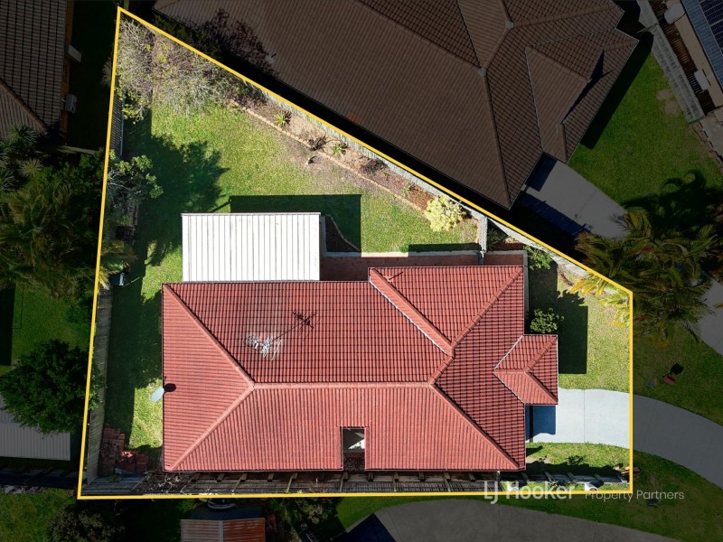 8 Robinson Crescent, Runcorn QLD 4113