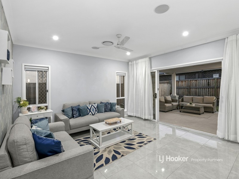 51 Grevillea Way, Park Ridge QLD 4125