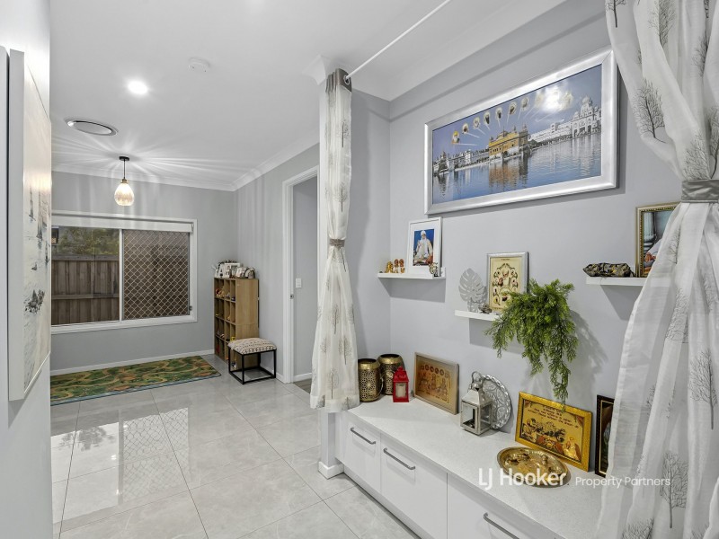 51 Grevillea Way, Park Ridge QLD 4125