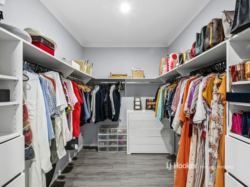 51 Grevillea Way, Park Ridge QLD 4125