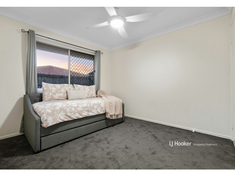 64 Grevillea Park Crescent, Calamvale QLD 4116