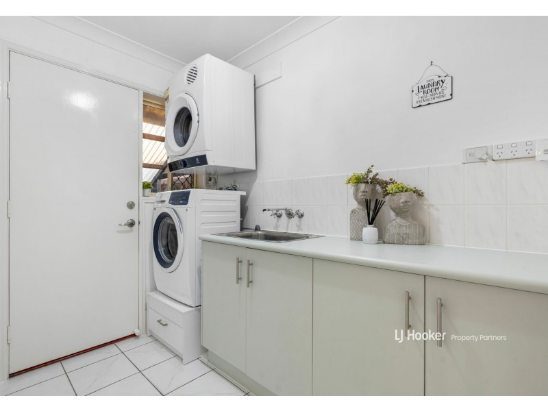 64 Grevillea Park Crescent, Calamvale QLD 4116