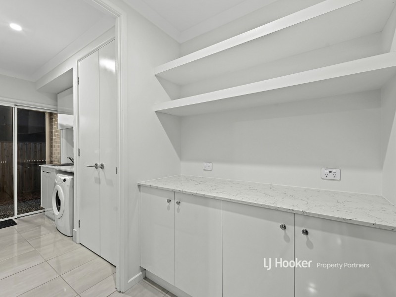 3 Grevillea Way, Park Ridge QLD 4125