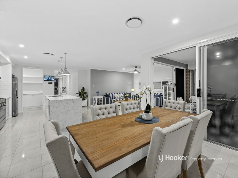 3 Grevillea Way, Park Ridge QLD 4125