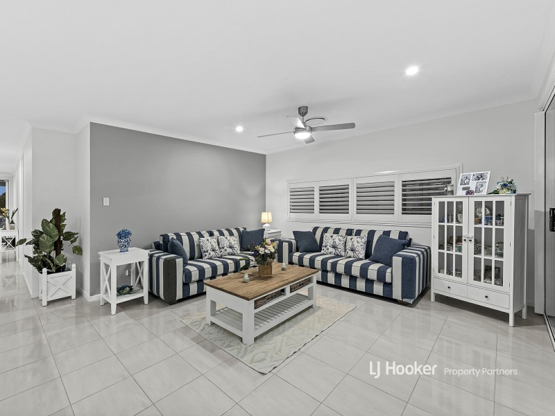 3 Grevillea Way, Park Ridge QLD 4125