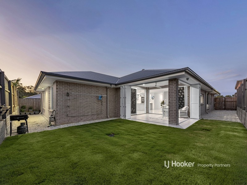 3 Grevillea Way, Park Ridge QLD 4125