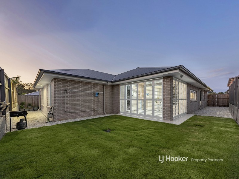 3 Grevillea Way, Park Ridge QLD 4125