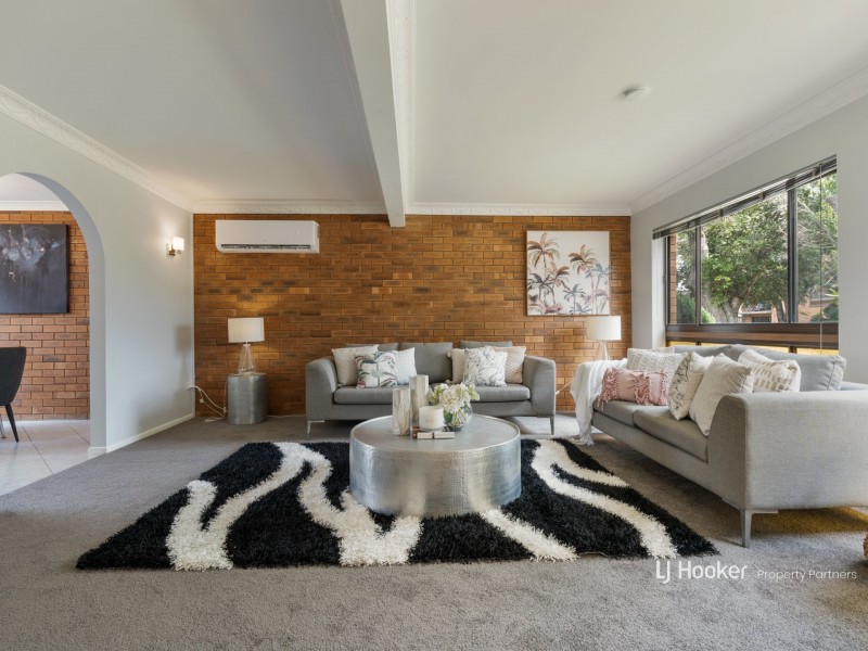 18 Mapleleaf Street, Eight Mile Plains QLD 4113