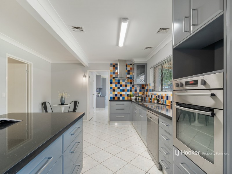 18 Mapleleaf Street, Eight Mile Plains QLD 4113