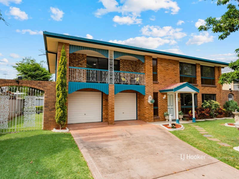 18 Mapleleaf Street, Eight Mile Plains QLD 4113