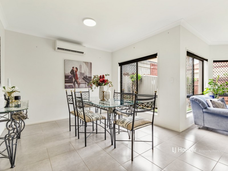 22 Coneybeer Place, Eight Mile Plains QLD 4113