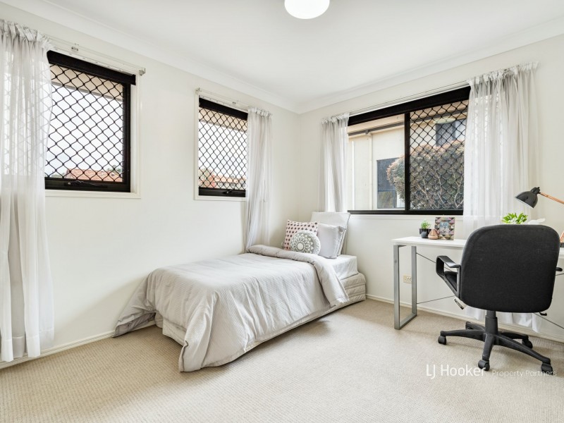 22 Coneybeer Place, Eight Mile Plains QLD 4113