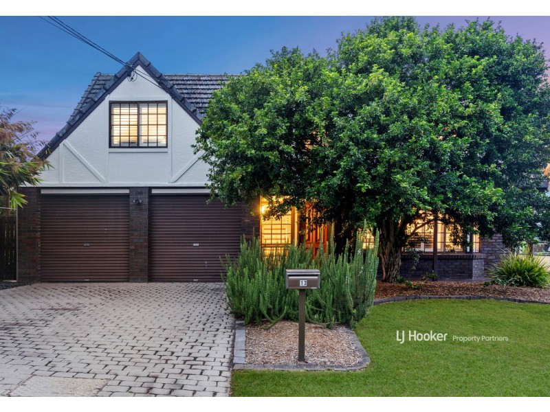 13 Lauretta Avenue, Springwood QLD 4127