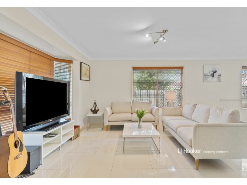 105 Bannockburn Crescent, Parkinson QLD 4115