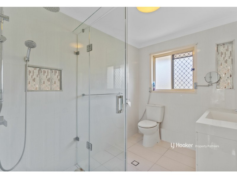 105 Bannockburn Crescent, Parkinson QLD 4115