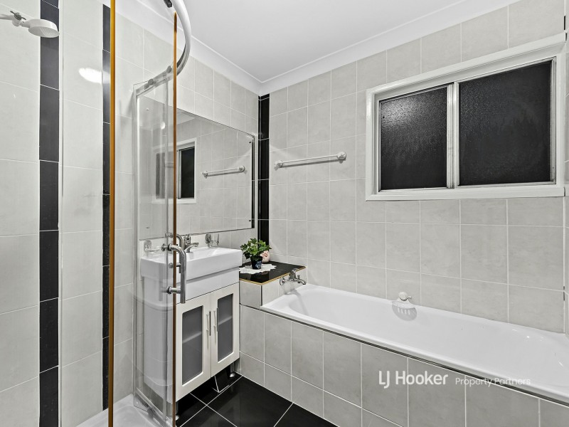 12 Wilde Street, Kingston QLD 4114