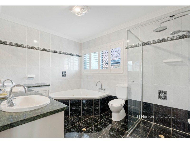 157 Lancaster Circuit, Stretton QLD 4116