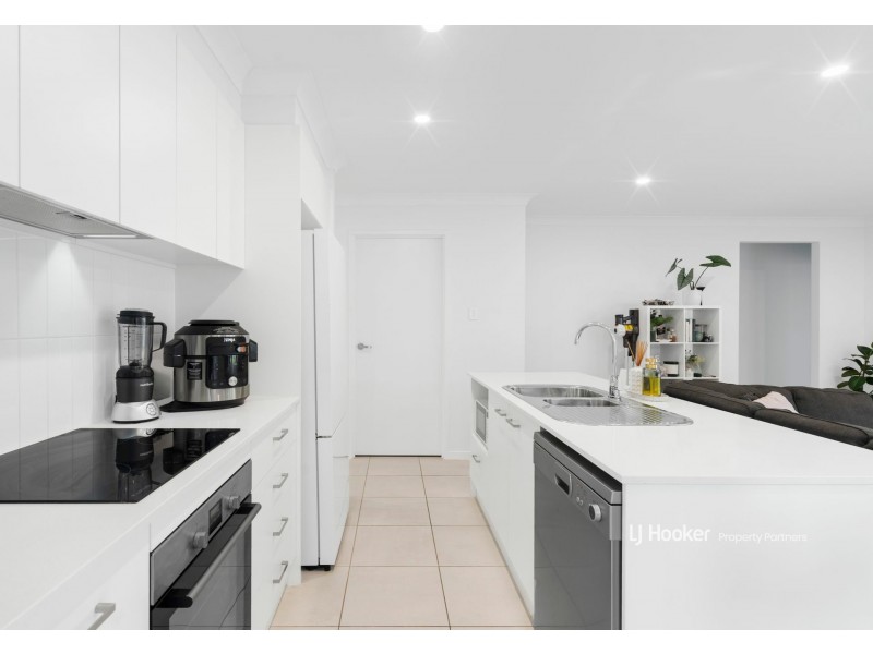 24 Randwick Avenue, Logan Reserve QLD 4133