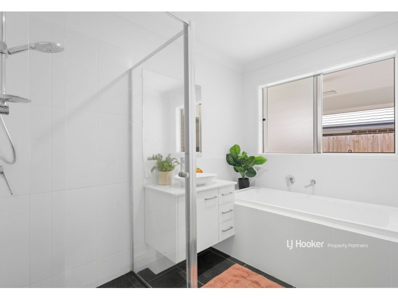 24 Randwick Avenue, Logan Reserve QLD 4133