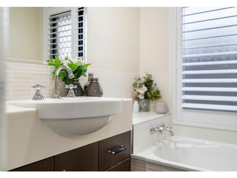 3 Tooloom Court, Waterford QLD 4133