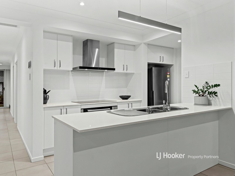 126 Davidson Circuit, Park Ridge QLD 4125