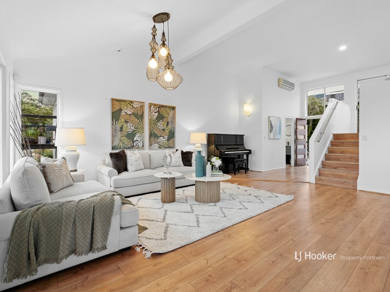 68 Mount Gravatt Road, Upper Mount Gravatt QLD 4122