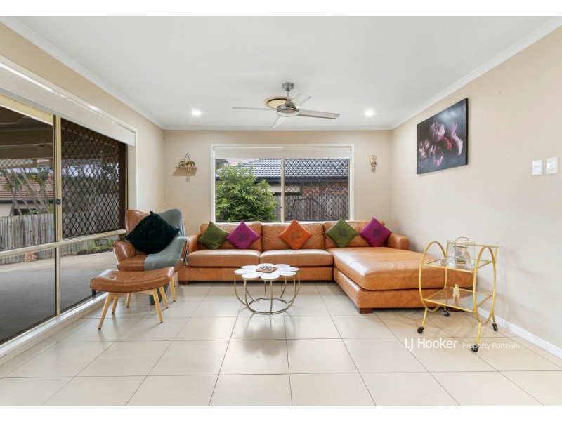 7 Oakview Street, Parkinson QLD 4115