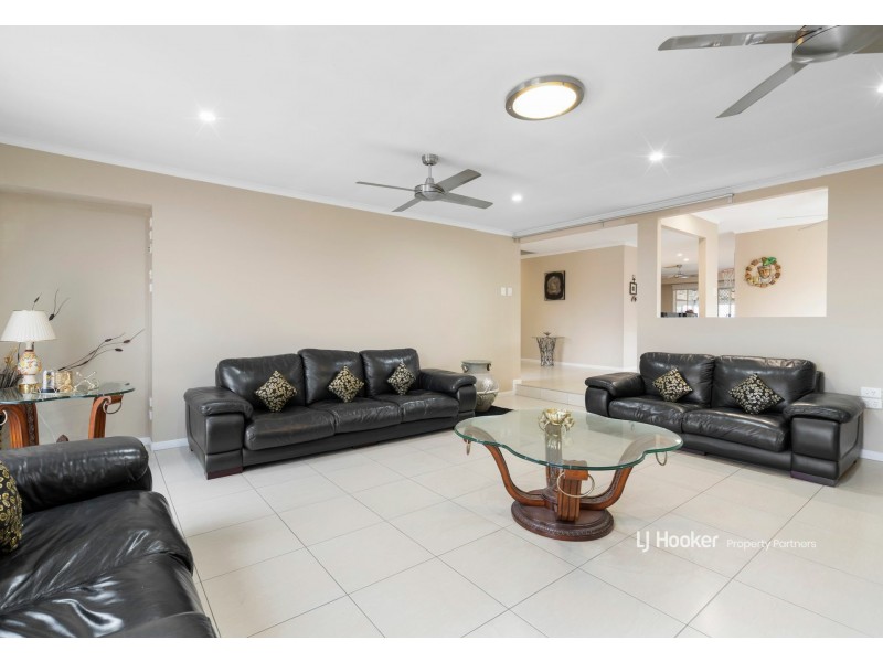 7 Oakview Street, Parkinson QLD 4115