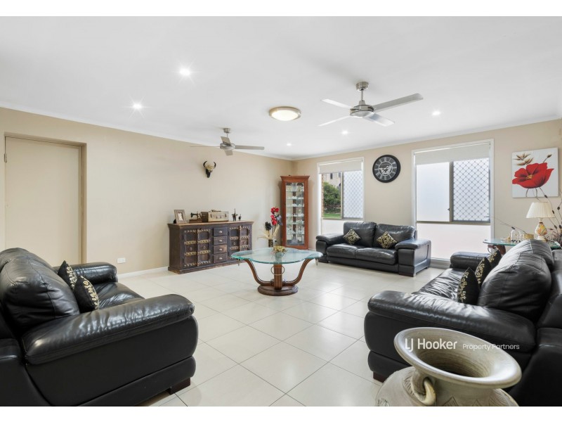 7 Oakview Street, Parkinson QLD 4115