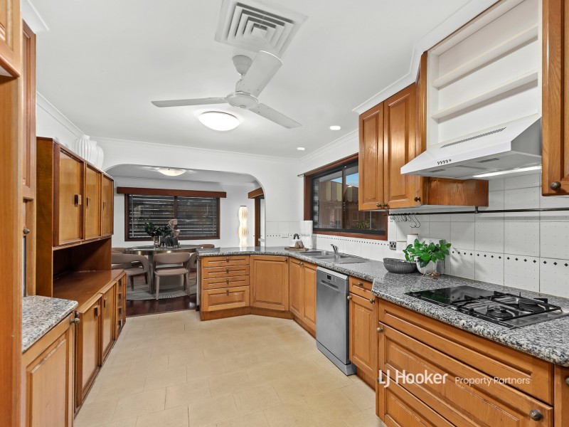 37 Veta Street, Robertson QLD 4109