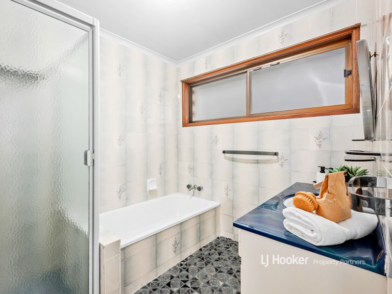 37 Veta Street, Robertson QLD 4109