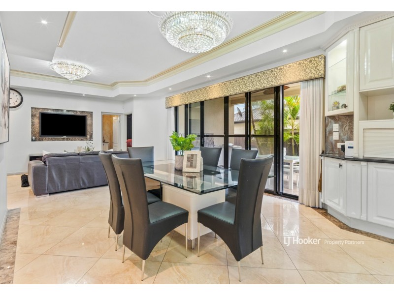 26 Beechwood Close, Stretton QLD 4116