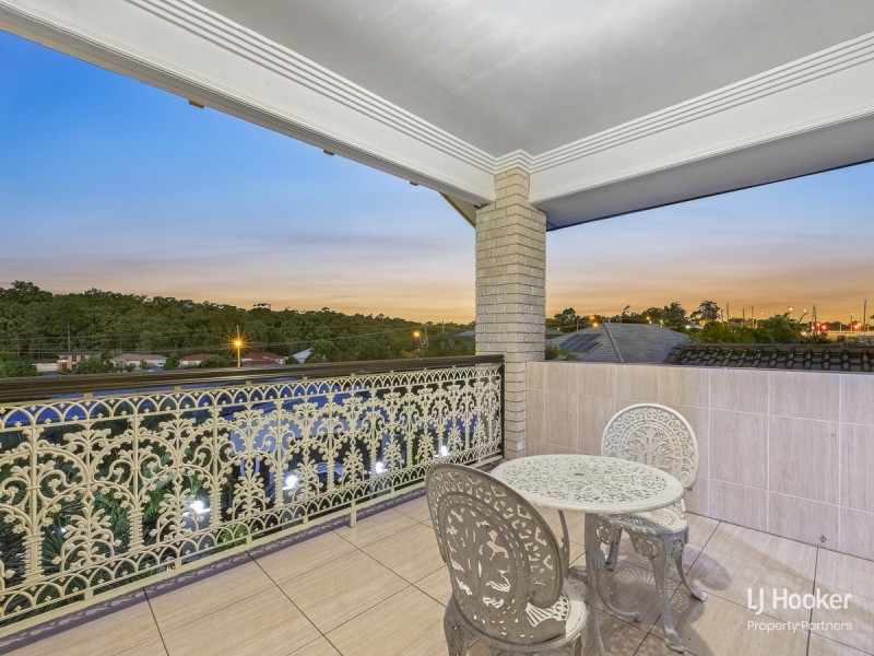 19 Taylor Place, Mackenzie QLD 4156