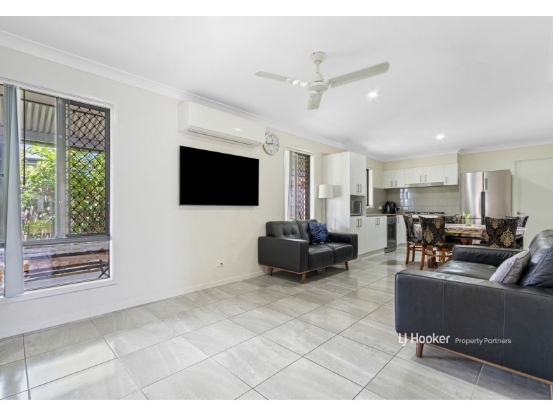 6 Grande Street, Hillcrest QLD 4118