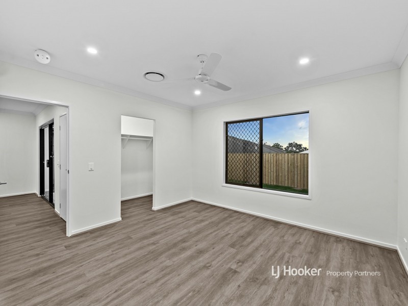 18 Doran Circuit, Park Ridge QLD 4125