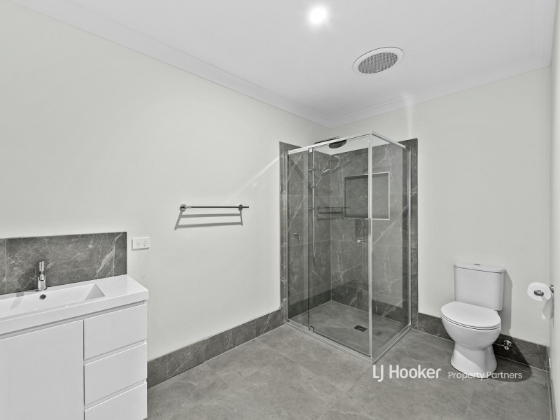 18 Doran Circuit, Park Ridge QLD 4125