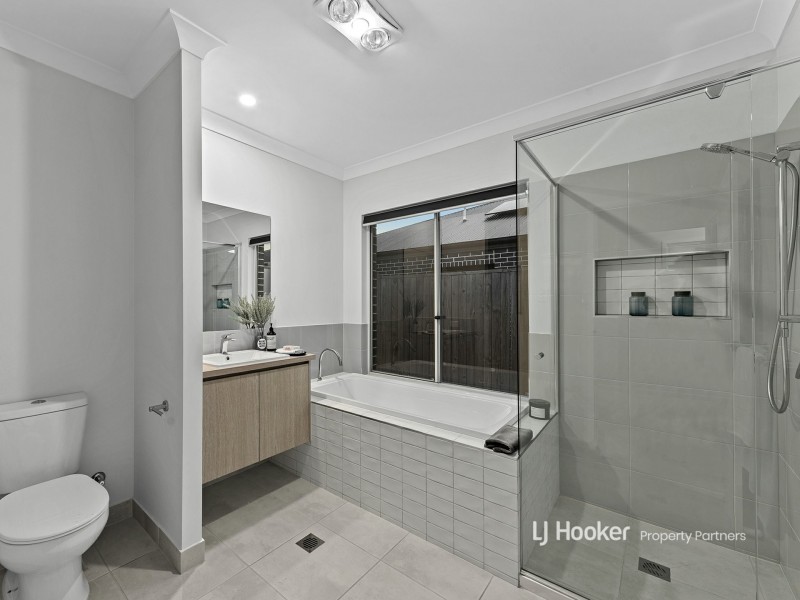19 Cypress Street, Park Ridge QLD 4125