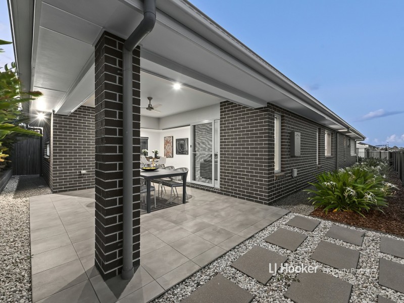 19 Cypress Street, Park Ridge QLD 4125