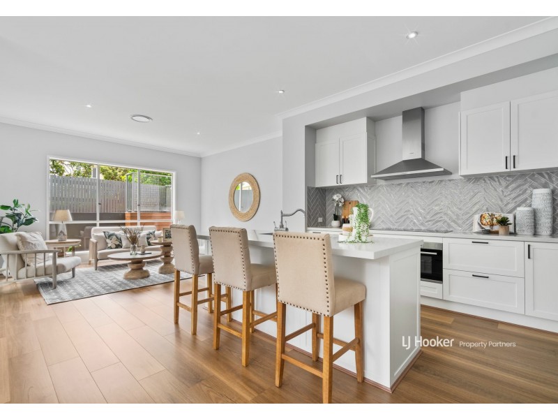 67 Steele Street, Holland Park QLD 4121