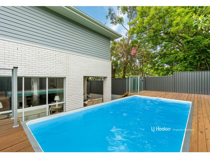 67 Steele Street, Holland Park QLD 4121