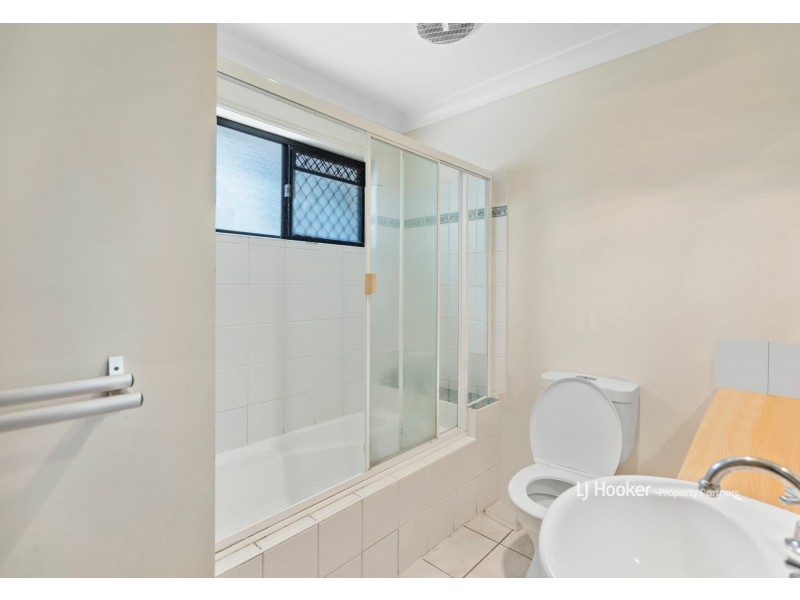2/160 Chesterfield Crescent, Kuraby QLD 4112