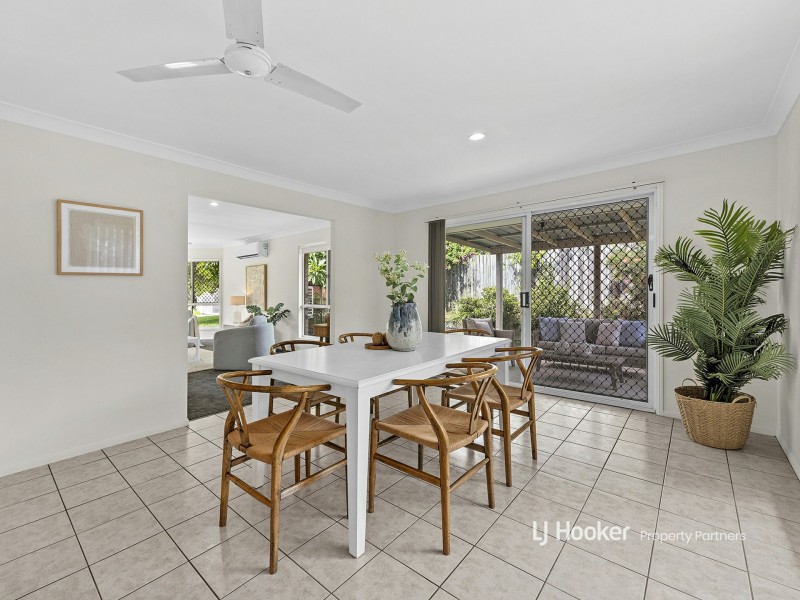 31 Regal Drive, Regents Park QLD 4118