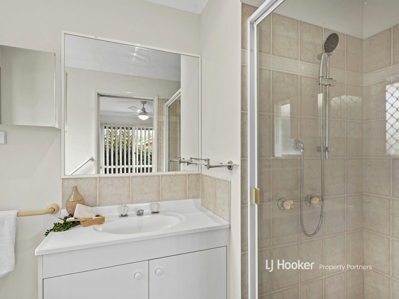 31 Regal Drive, Regents Park QLD 4118