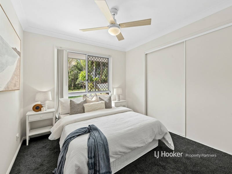 31 Regal Drive, Regents Park QLD 4118