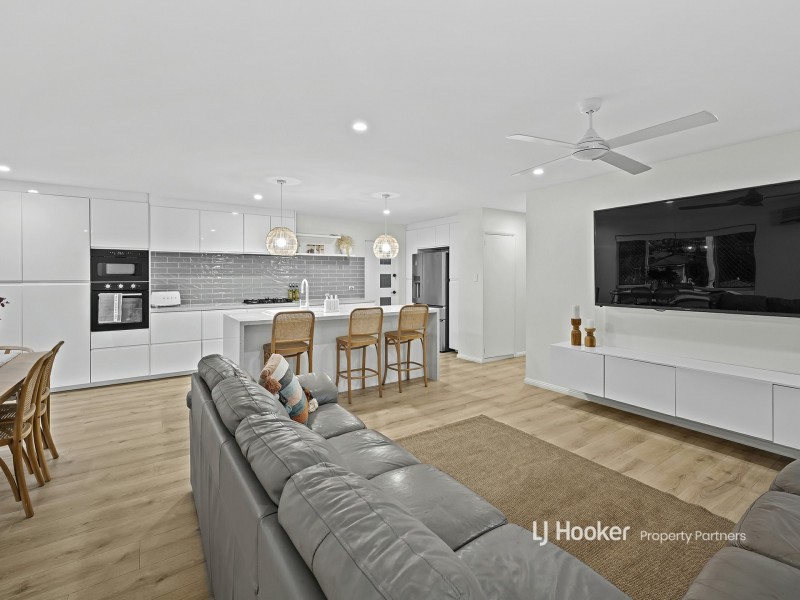 1 Tivela Street, Mansfield QLD 4122